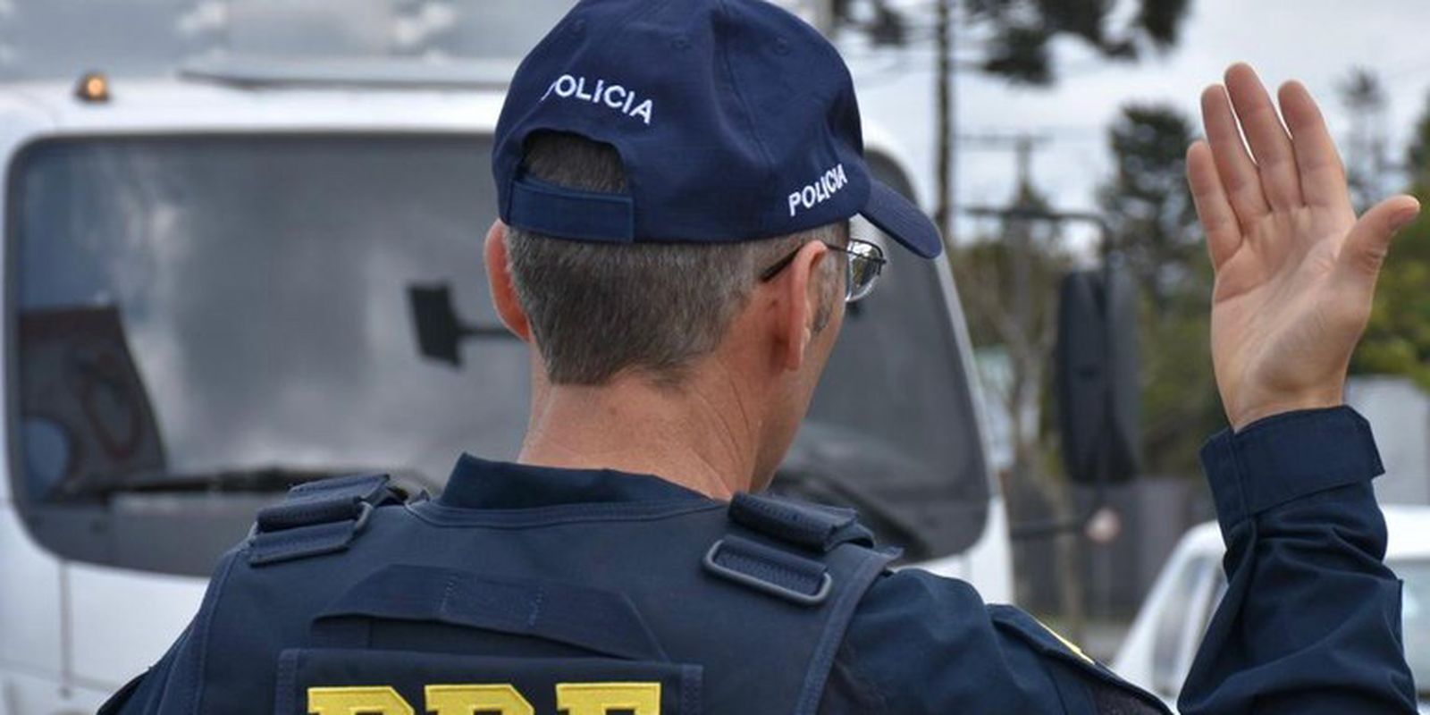 Acidentes em estradas federais durante o feriado matam 109 pessoas